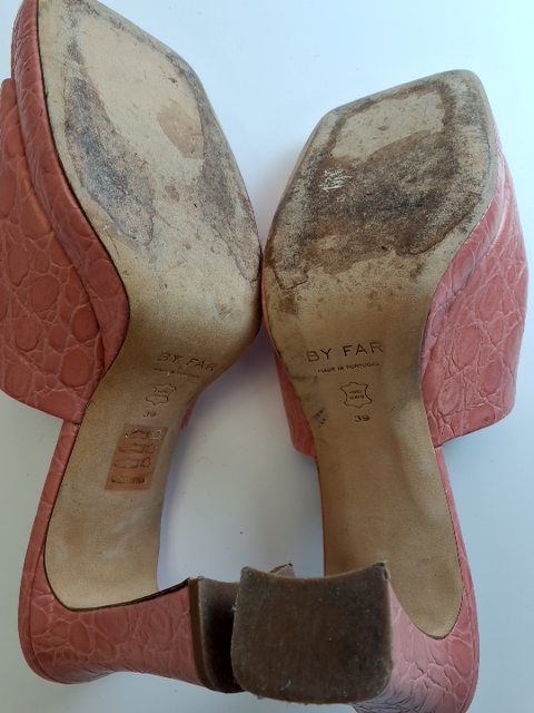 BY FAR Sandal